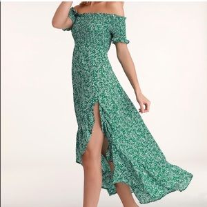 Lulu’s Fleur-tation Green Floral Print Off The Shoulder Midi Smocked Dress M